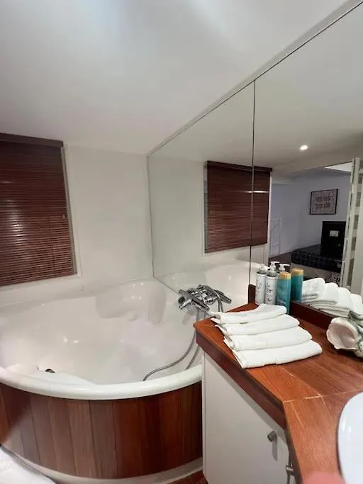 Apartment Loft Secret Tour Eiffel Paris